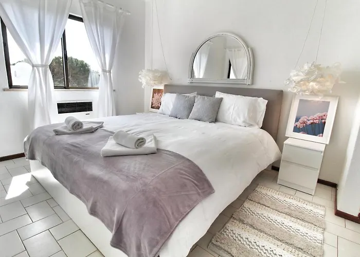 Hébergement de vacances Rustic House At The Cliff T3 | C218 *