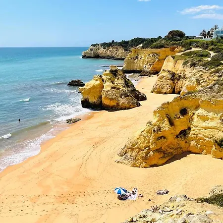 Rustic House At The Cliff T3 | C218 Hébergement de vacances